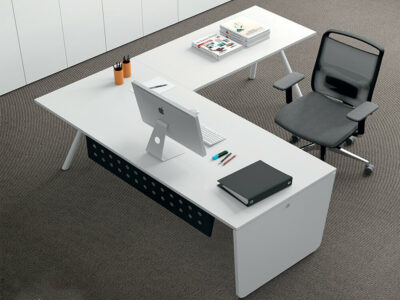 Leo – Wood Finish Executive Desk With Contrasting Legs And Optional Return 01