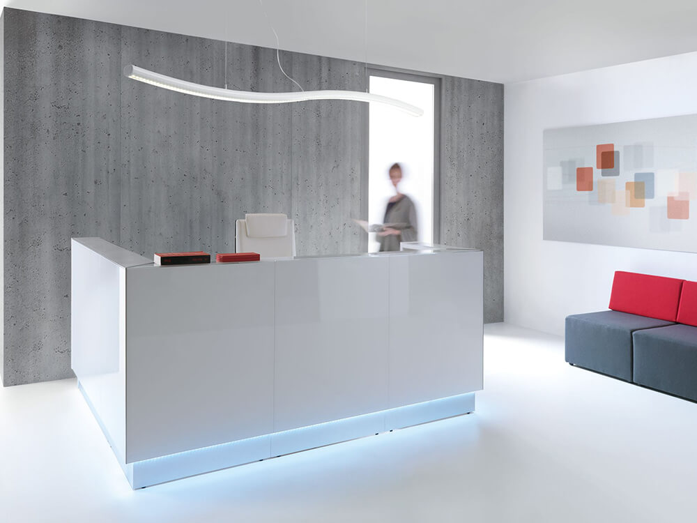 Finley 3 – Reception Desk with Glass Top and Sides