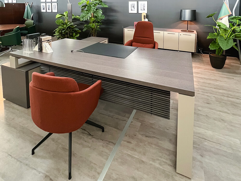 Ryder 1 – Executive Desk With Leather Details With Optional Credenza Unit 03