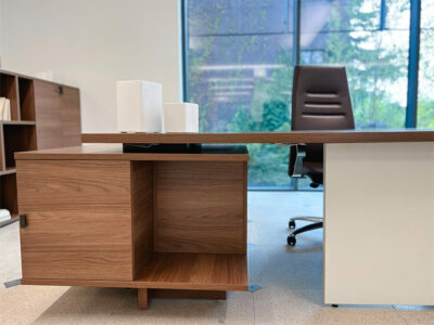 Grandioso 2 Grand Executive Desk And Optional Credenza Unit 04