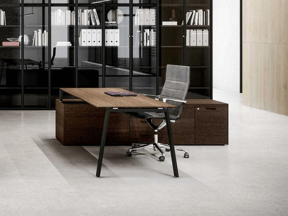 Minimo 1 – Simple Executive Desk With Optional Credenza Unit Main Img