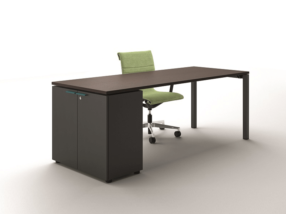 Nicolo Executive Desk With Goalpost U Leg3