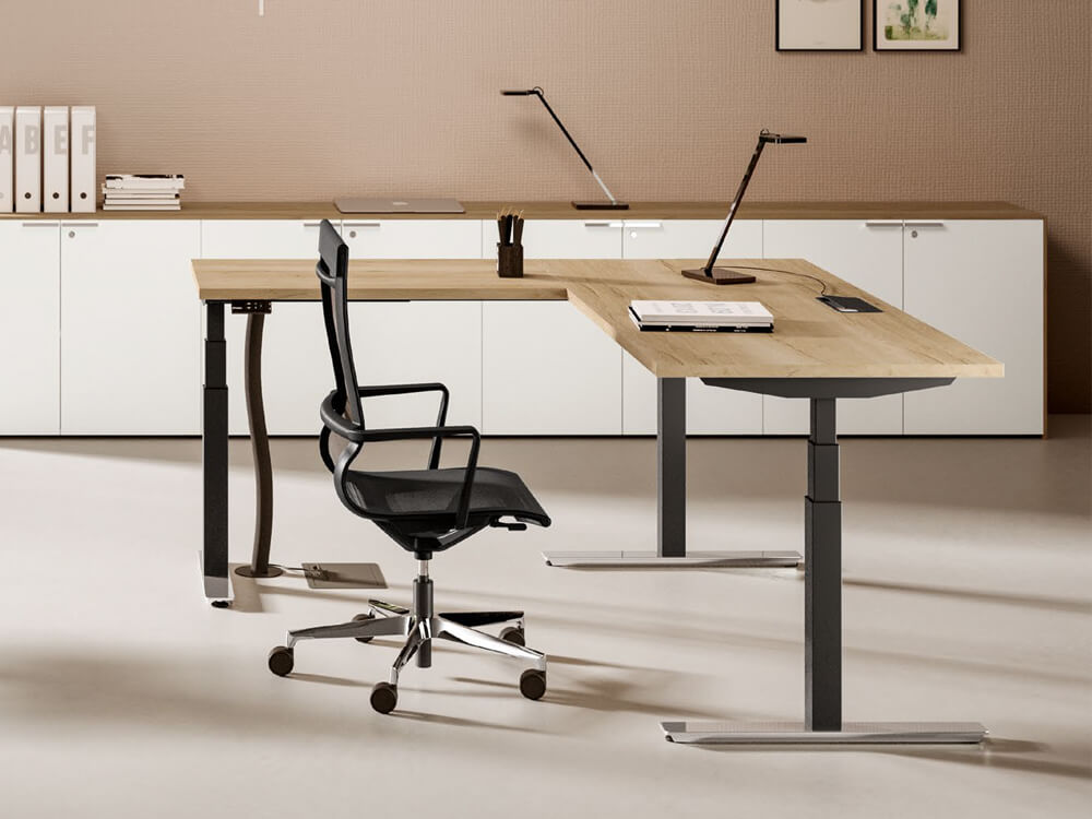 Vigente – Height Adjustable At Fixed Positions Desk With Optional Return
