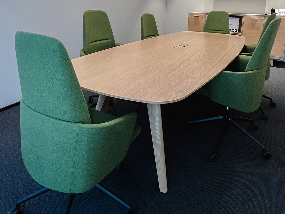 Yahu Barrel And Rounded Corner Shape Meeting Table 05