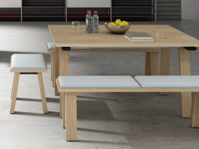 Yahya 1 Traditional Oak Table With Coated Legs