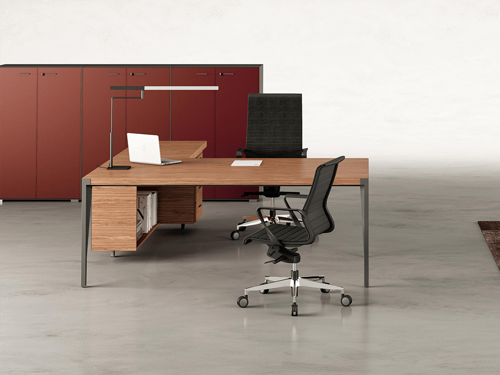 Buono 1 Sleek Executive Desk In Wood Veneer