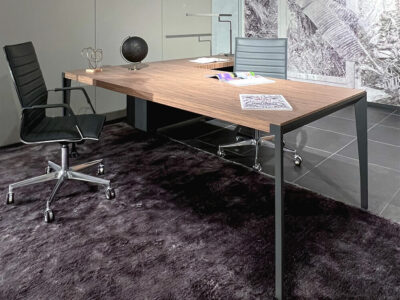 Buono 1 – Sleek Executive Desk In Wood Veneer With Optional Leather Inlay, Modesty Panel, Return & Credenza Unit01