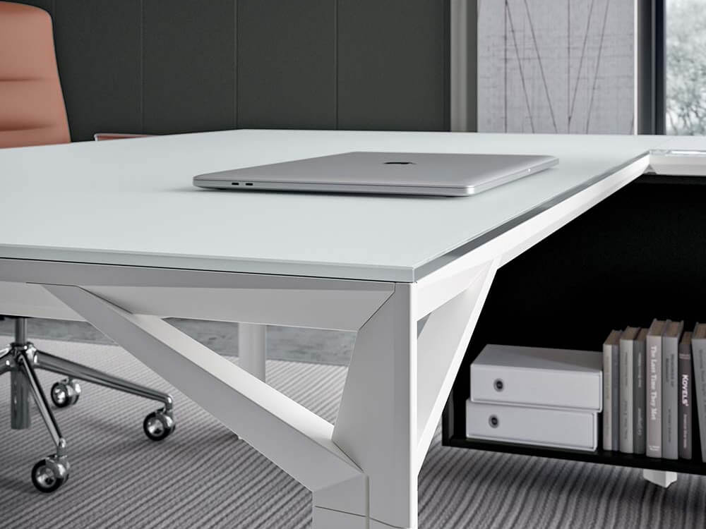 Albero 1 – Executive Desk 10