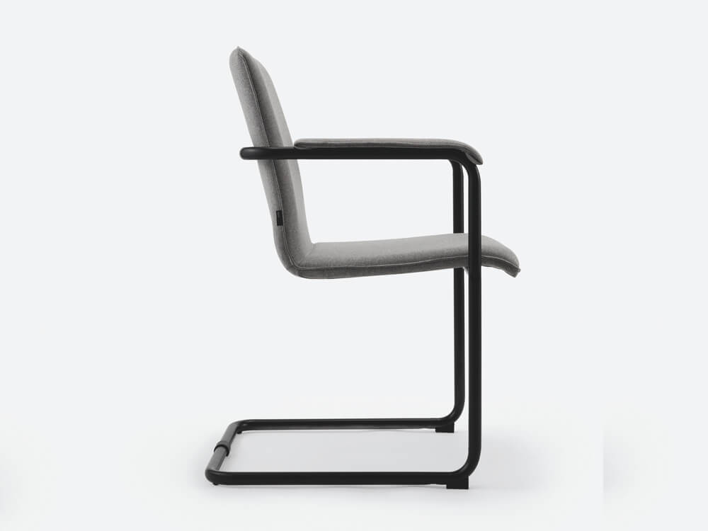 Cubika Cantilever Visitor Chair1