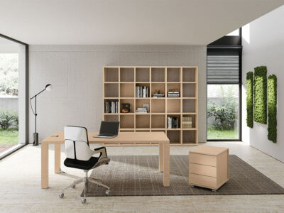 Bravvo 1 Executive Desk In Square Shaped Legs Main Image