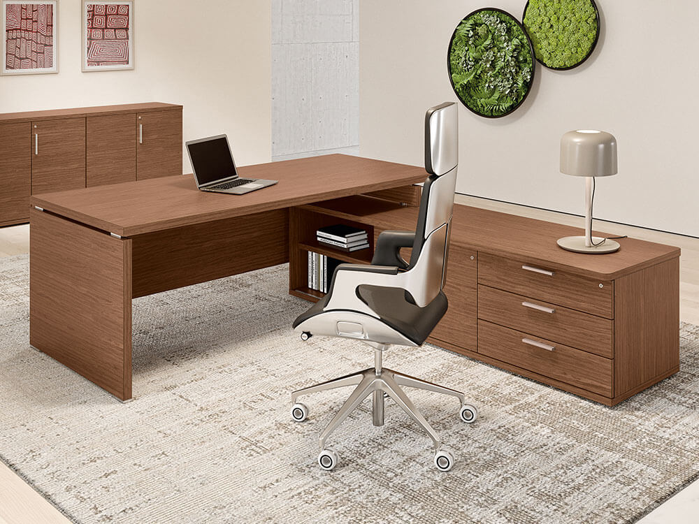 Bravvo Executive Desk In Panel Legs 4