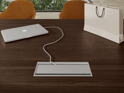 Bravvo – Executive Desk In Panel Legs Giada With Optional Return Modesty Credenza Unit Top Access