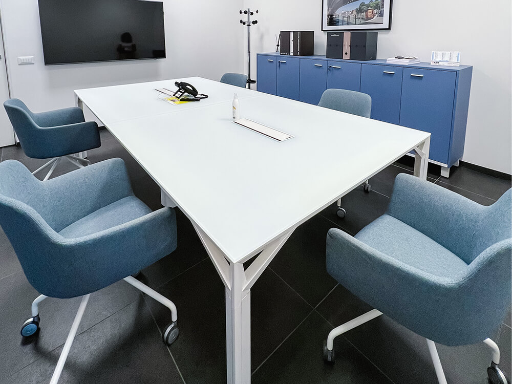 Gavino Square And Rectangular Meeting Room Table 01