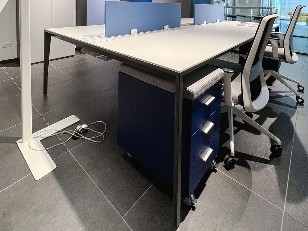 Marie Operational Desk For 2,4 And 6 Persons With Pedestal 02