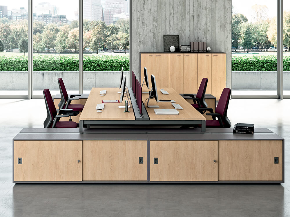 Operationa Desk With Credenza X4