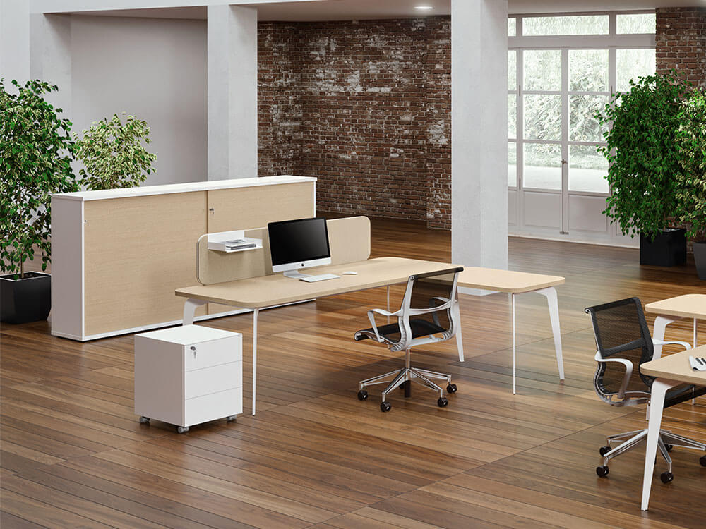 Donati 2 Operational Office Desk With Optional Desk Screen 3