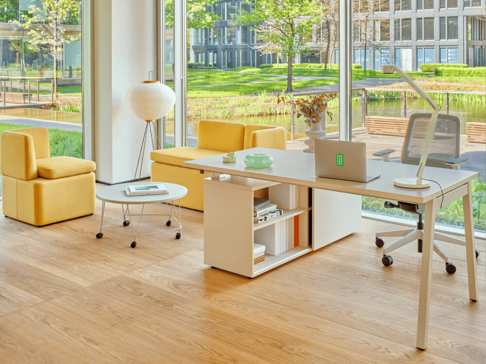 Padak – A Legs Operational Office Desk 04