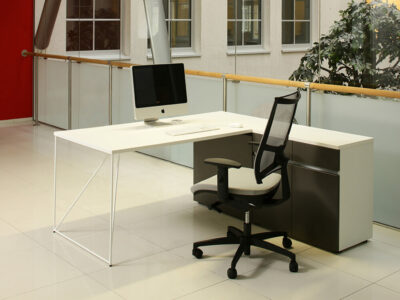 Fendi 1 Operational Desk With Metal Frame 9