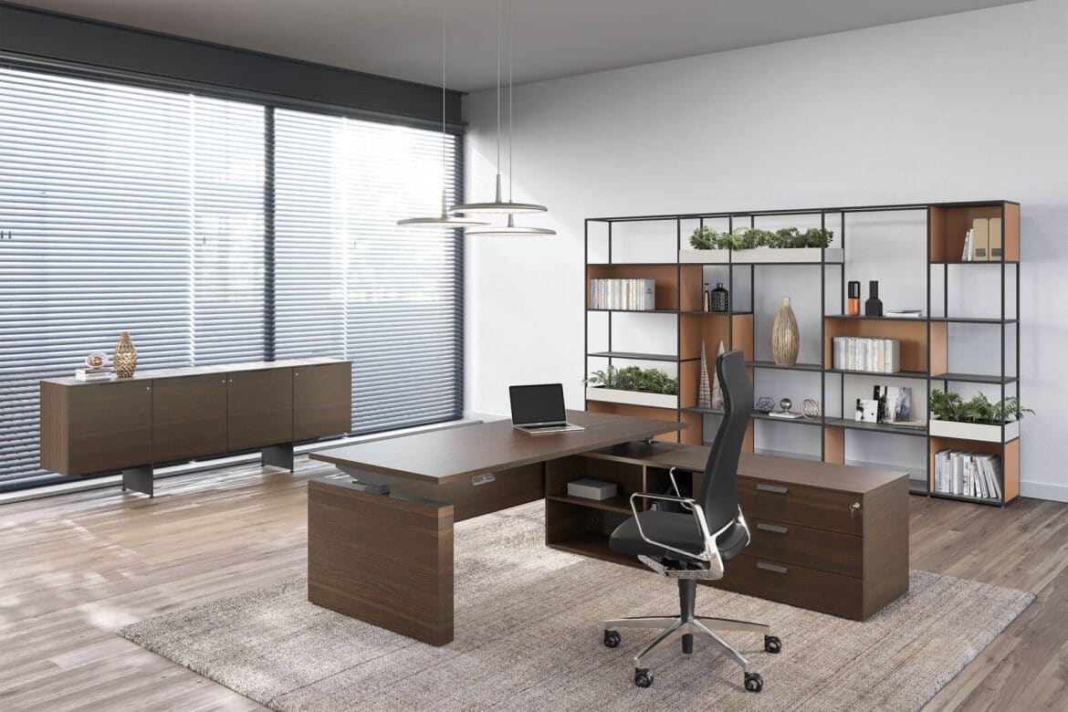 What Should I Look For When Buying An Office Desk And Office Table