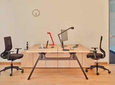Vincenzo 1 Back To Back Operational Desk With Optional Credenza Unit 06 Img.