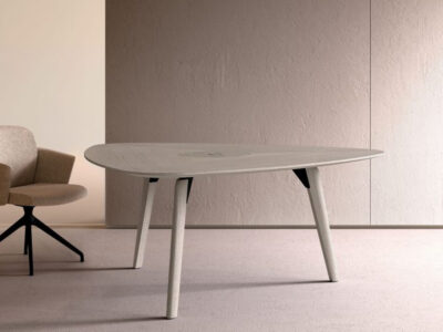 Yahia Triangular Shape Meeting Table 01 Img