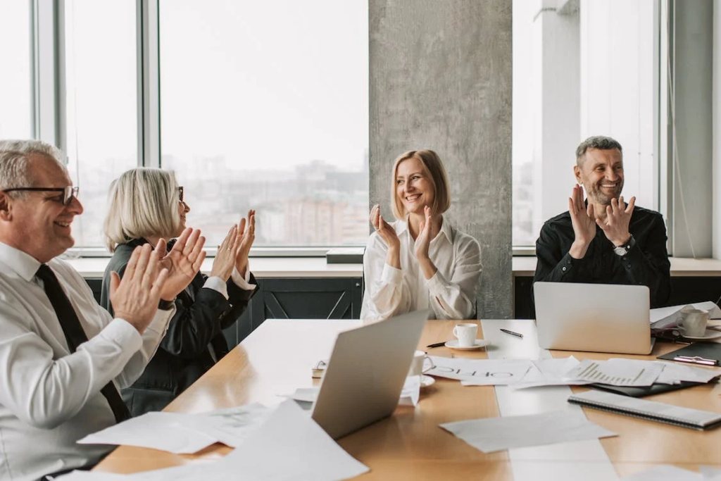 Managers must acknowledge and reward their employees' efforts and success with verbal praises or award events to boost their morale. 