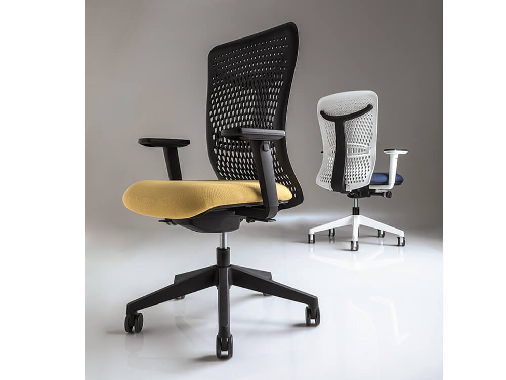 Our mesh office chair, Anete, offers effortless cleaning and low maintenance for a pristine workspace.