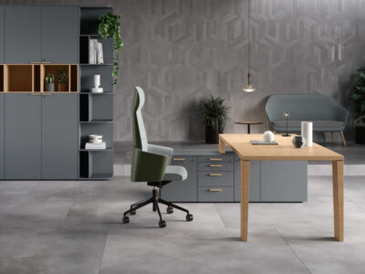 Skylar 1 Wood Veneer Managerial Desk With Optional Return Unit, Leather Insert And Credenza Unit Main Img