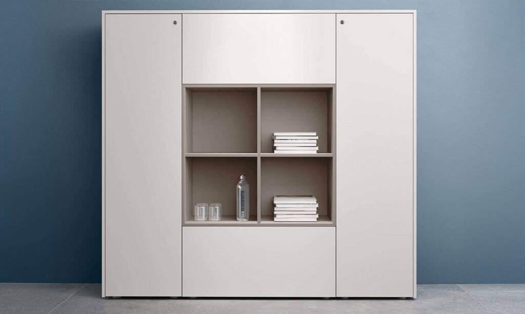 Designing Functional And Comfortable Workspaces For Healthcare Professionals 03 Img